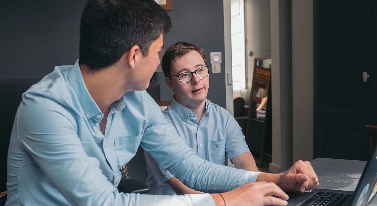 By offering this kind of roommates, we create encounters that can change lives.