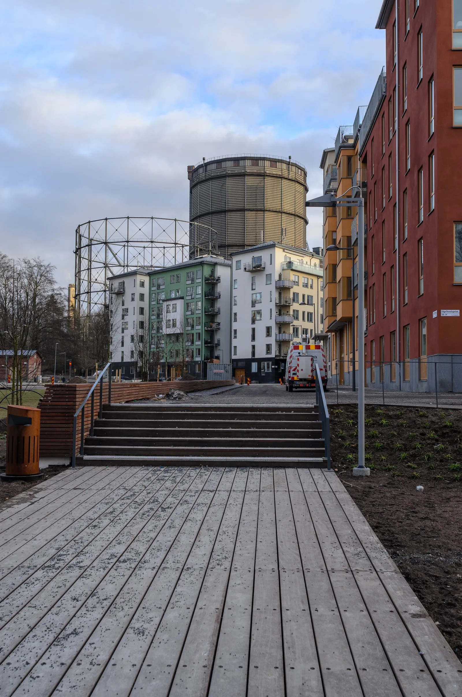 Copenhagen, Stockholm, Oslo: skiing on waste, heating with sewage