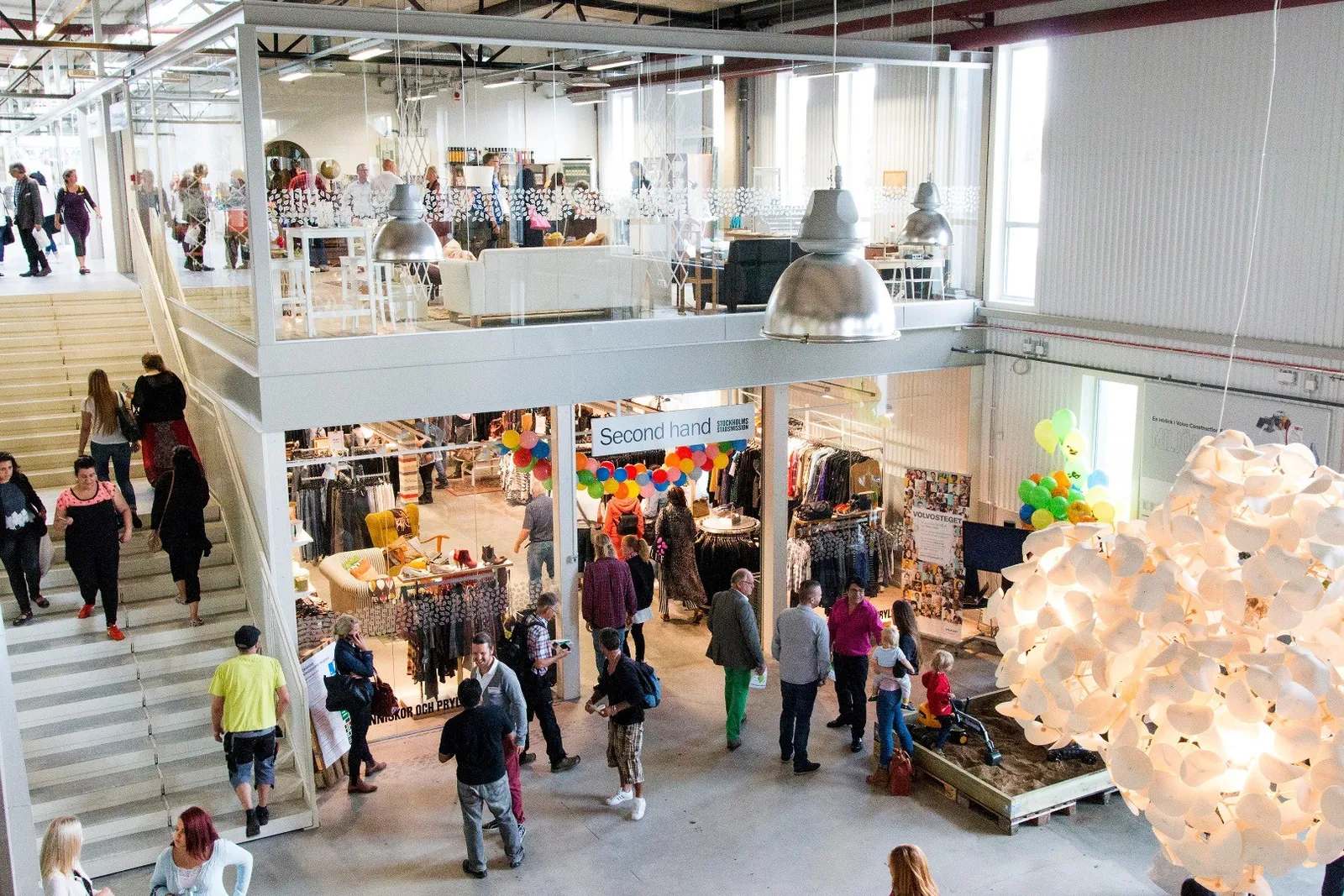 La galerie ReTuna d’Eskilstuna le jour de son inauguration