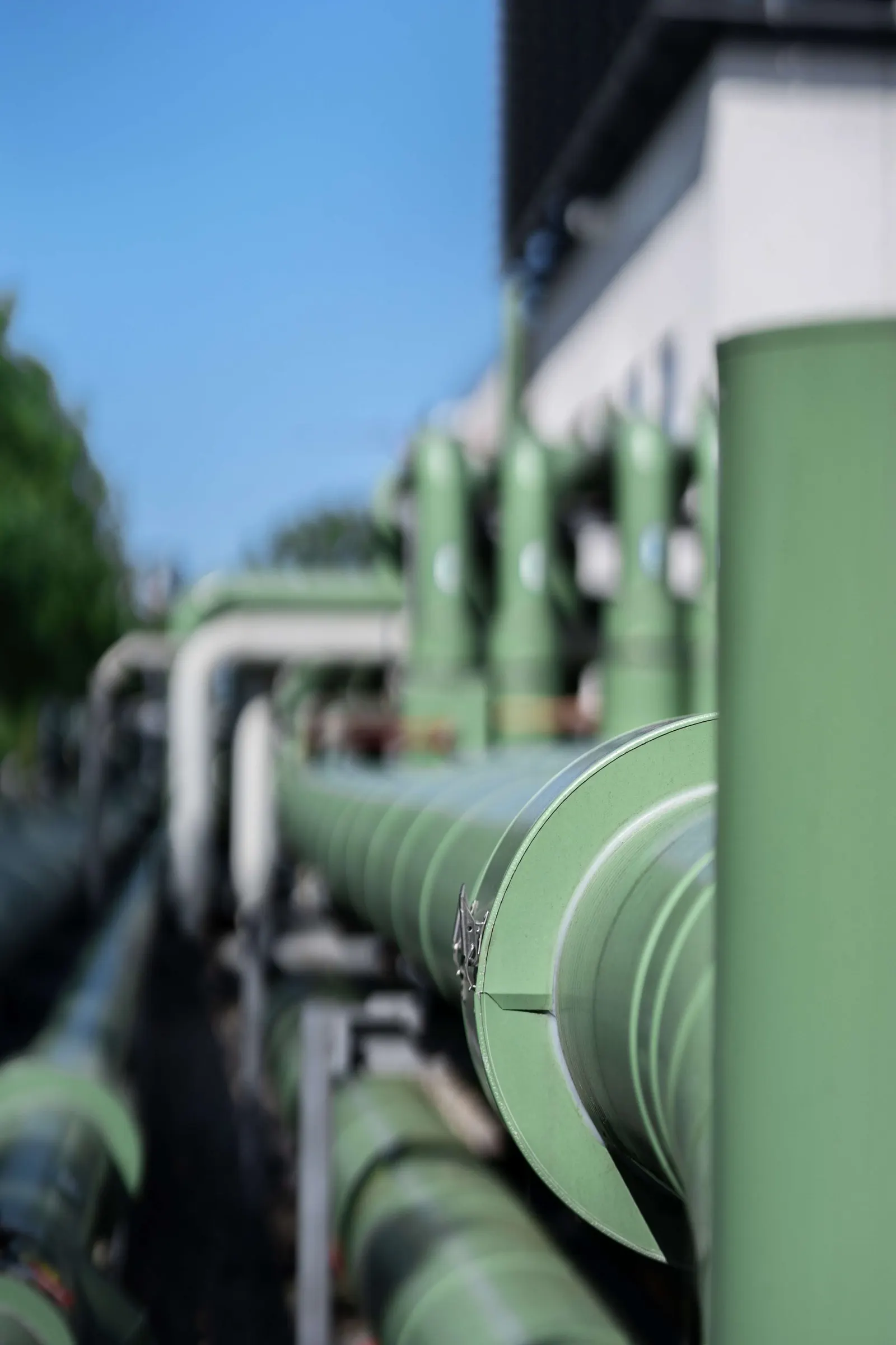 Thirty kilometres of pipes between factories