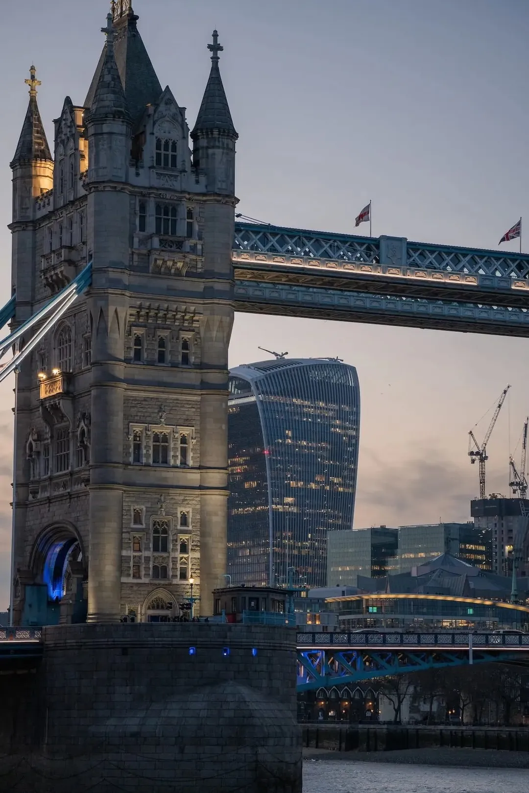Paris, London, Amsterdam: from the wasteland to the port