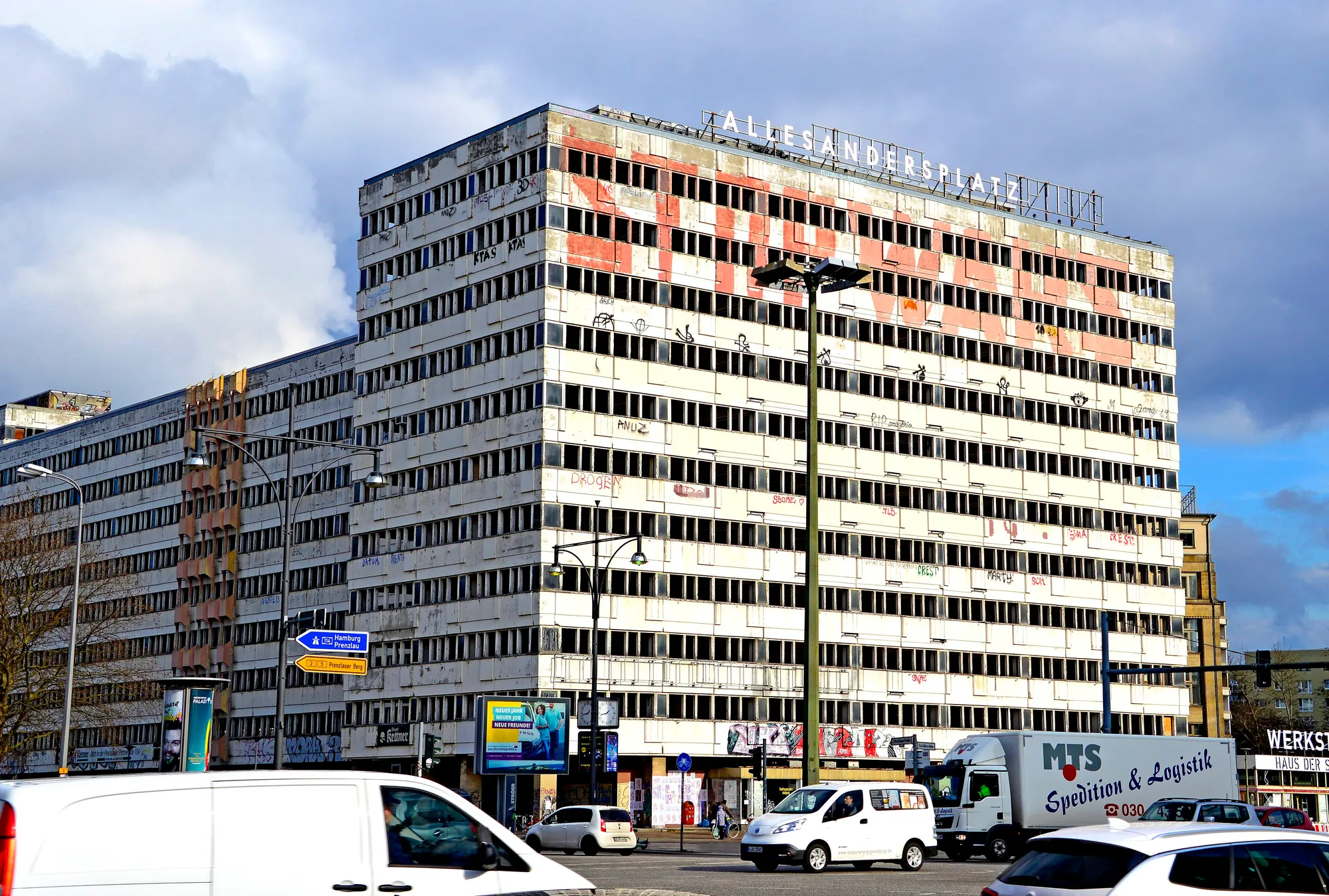 La tour rendue à la ville